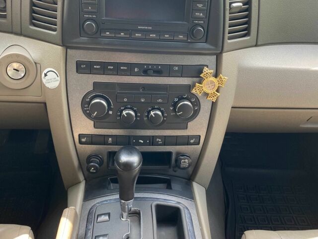 Чорний Джип Grand Cherokee, об'ємом двигуна 3 л та пробігом 296 тис. км за 6800 $, фото 8 на Automoto.ua