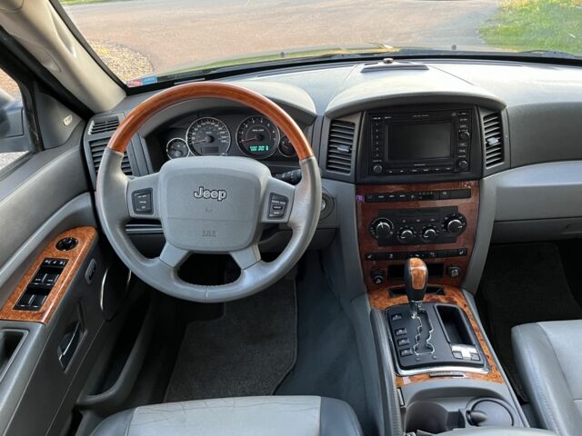 Чорний Джип Grand Cherokee, об'ємом двигуна 3 л та пробігом 290 тис. км за 5600 $, фото 7 на Automoto.ua