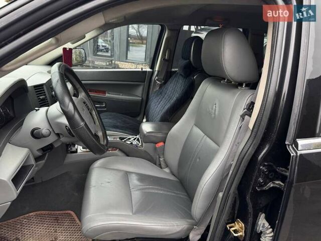 Черный Джип Гранд Чероки, объемом двигателя 2.99 л и пробегом 360 тыс. км за 9999 $, фото 21 на Automoto.ua