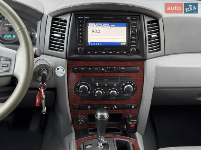Чорний Джип Grand Cherokee, об'ємом двигуна 2.99 л та пробігом 240 тис. км за 11999 $, фото 29 на Automoto.ua