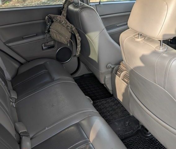 Черный Джип Гранд Чероки, объемом двигателя 3 л и пробегом 319 тыс. км за 4200 $, фото 5 на Automoto.ua