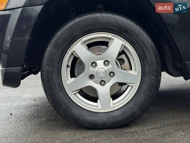 Черный Джип Гранд Чероки, объемом двигателя 2.99 л и пробегом 360 тыс. км за 9999 $, фото 13 на Automoto.ua