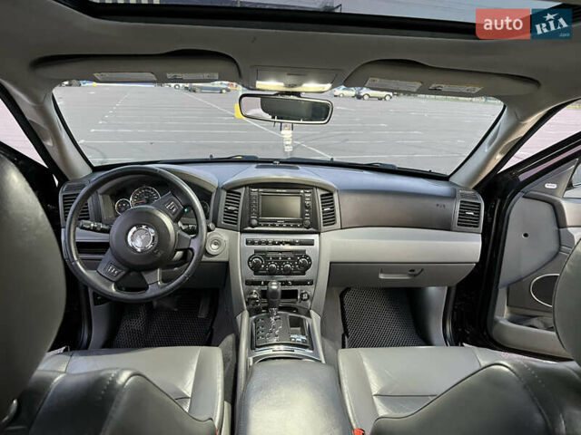 Черный Джип Гранд Чероки, объемом двигателя 2.99 л и пробегом 252 тыс. км за 12000 $, фото 10 на Automoto.ua