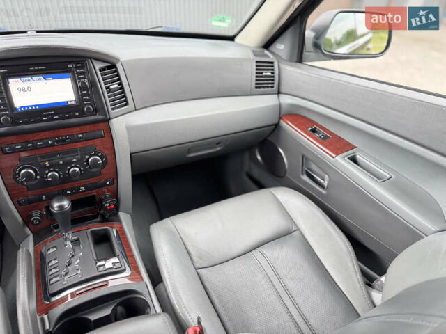 Чорний Джип Grand Cherokee, об'ємом двигуна 2.99 л та пробігом 240 тис. км за 11999 $, фото 34 на Automoto.ua