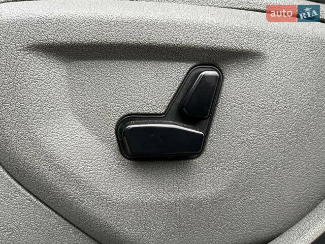 Чорний Джип Grand Cherokee, об'ємом двигуна 3 л та пробігом 283 тис. км за 8500 $, фото 19 на Automoto.ua