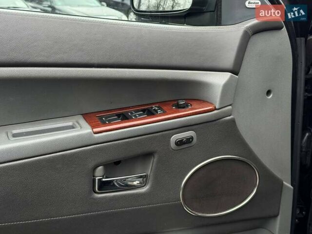 Черный Джип Гранд Чероки, объемом двигателя 2.99 л и пробегом 360 тыс. км за 9999 $, фото 16 на Automoto.ua