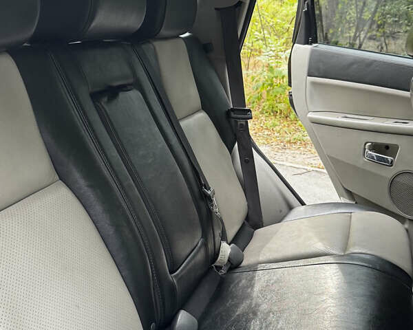 Чорний Джип Grand Cherokee, об'ємом двигуна 2.99 л та пробігом 283 тис. км за 10900 $, фото 15 на Automoto.ua