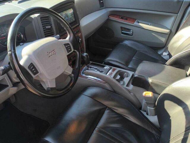 Чорний Джип Grand Cherokee, об'ємом двигуна 3 л та пробігом 320 тис. км за 7271 $, фото 3 на Automoto.ua