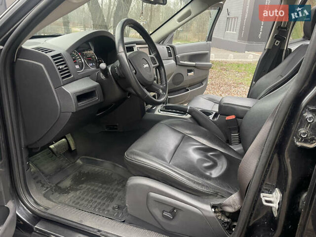 Черный Джип Гранд Чероки, объемом двигателя 3 л и пробегом 252 тыс. км за 9700 $, фото 25 на Automoto.ua