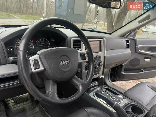 Черный Джип Гранд Чероки, объемом двигателя 3 л и пробегом 252 тыс. км за 9700 $, фото 24 на Automoto.ua