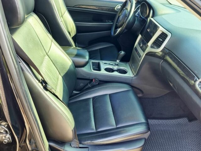 Чорний Джип Grand Cherokee, об'ємом двигуна 3.6 л та пробігом 275 тис. км за 14500 $, фото 3 на Automoto.ua