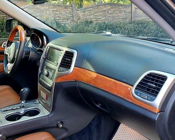 Черный Джип Гранд Чероки, объемом двигателя 2.99 л и пробегом 92 тыс. км за 20000 $, фото 13 на Automoto.ua