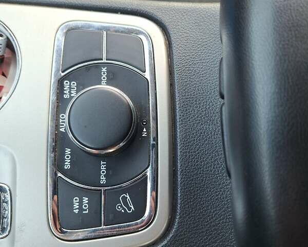 Чорний Джип Grand Cherokee, об'ємом двигуна 3.6 л та пробігом 241 тис. км за 12299 $, фото 10 на Automoto.ua