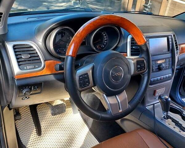 Черный Джип Гранд Чероки, объемом двигателя 2.99 л и пробегом 92 тыс. км за 20000 $, фото 20 на Automoto.ua