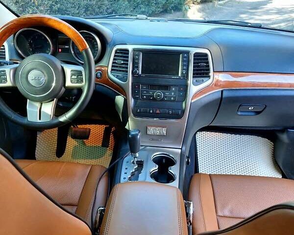 Черный Джип Гранд Чероки, объемом двигателя 2.99 л и пробегом 92 тыс. км за 20000 $, фото 14 на Automoto.ua