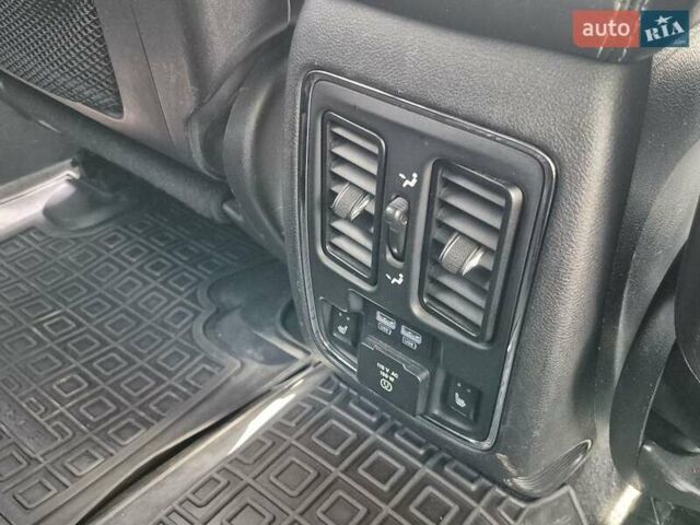 Черный Джип Гранд Чероки, объемом двигателя 2.99 л и пробегом 230 тыс. км за 22200 $, фото 27 на Automoto.ua