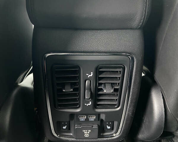 Черный Джип Гранд Чероки, объемом двигателя 3.6 л и пробегом 265 тыс. км за 24700 $, фото 27 на Automoto.ua