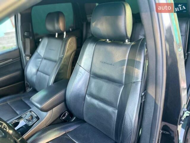Чорний Джип Grand Cherokee, об'ємом двигуна 2.99 л та пробігом 330 тис. км за 19700 $, фото 7 на Automoto.ua