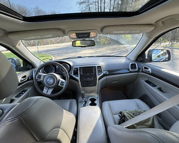 Чорний Джип Grand Cherokee, об'ємом двигуна 3.6 л та пробігом 245 тис. км за 8000 $, фото 4 на Automoto.ua