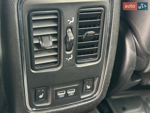 Чорний Джип Grand Cherokee, об'ємом двигуна 2.99 л та пробігом 227 тис. км за 19600 $, фото 18 на Automoto.ua