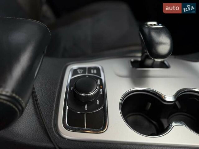 Черный Джип Гранд Чероки, объемом двигателя 2.99 л и пробегом 332 тыс. км за 16900 $, фото 17 на Automoto.ua