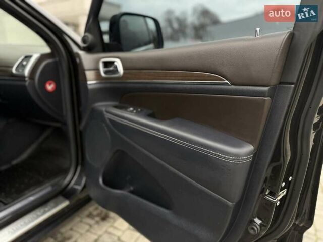 Черный Джип Гранд Чероки, объемом двигателя 2.99 л и пробегом 332 тыс. км за 16900 $, фото 21 на Automoto.ua