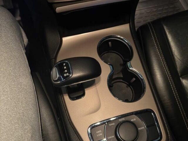 Джип Grand Cherokee 2013 у Лубнах на Automoto.ua Чорний Джип Grand Cherokee, об'ємом двигуна 3.6 л та пробігом 180 тис. км за 19500 $, фото 6 на Automoto.ua