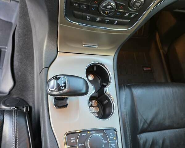 Чорний Джип Grand Cherokee, об'ємом двигуна 2.99 л та пробігом 239 тис. км за 17900 $, фото 20 на Automoto.ua