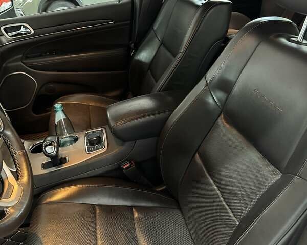 Чорний Джип Grand Cherokee, об'ємом двигуна 2.99 л та пробігом 240 тис. км за 24500 $, фото 16 на Automoto.ua