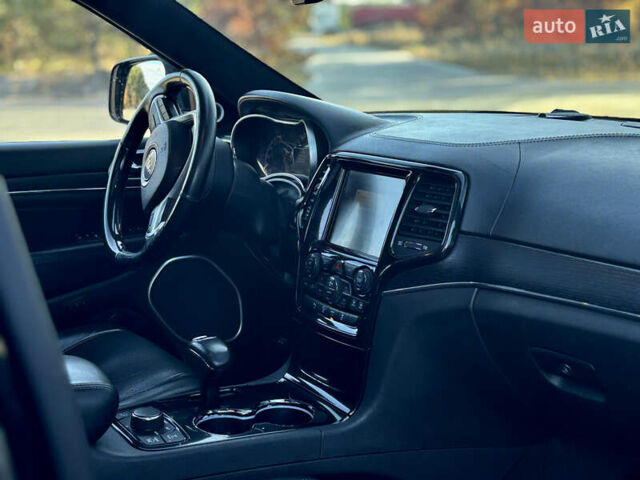 Джип Гранд Чероки 2013 в Костополе на Automoto.ua Черный Джип Гранд Чероки, объемом двигателя 2.99 л и пробегом 337 тыс. км за 16500 $, фото 25 на Automoto.ua