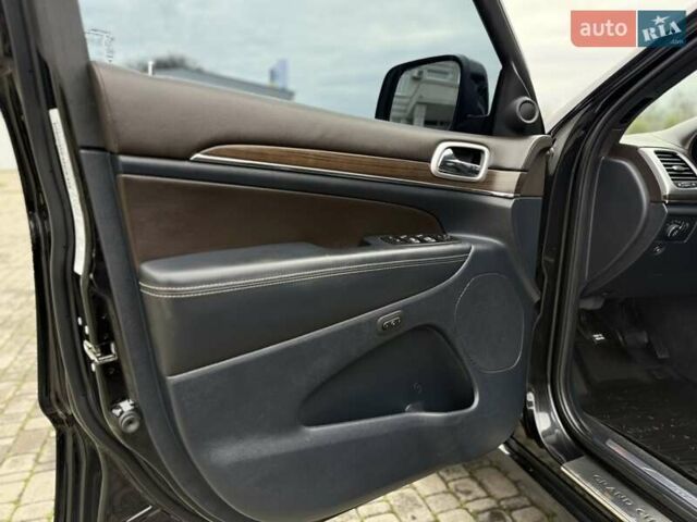 Черный Джип Гранд Чероки, объемом двигателя 2.99 л и пробегом 332 тыс. км за 16900 $, фото 15 на Automoto.ua