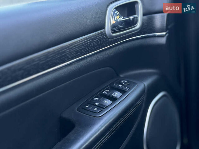 Джип Гранд Чероки 2013 в Костополе на Automoto.ua Черный Джип Гранд Чероки, объемом двигателя 2.99 л и пробегом 337 тыс. км за 16500 $, фото 22 на Automoto.ua