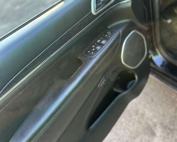Чорний Джип Grand Cherokee, об'ємом двигуна 2.99 л та пробігом 330 тис. км за 19700 $, фото 6 на Automoto.ua