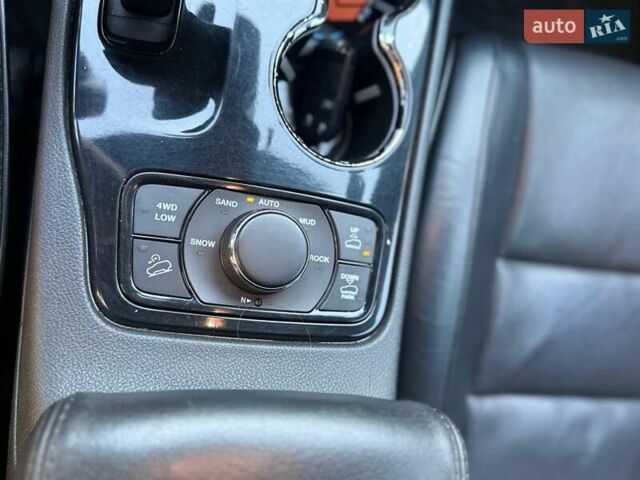 Чорний Джип Grand Cherokee, об'ємом двигуна 2.99 л та пробігом 330 тис. км за 19700 $, фото 13 на Automoto.ua