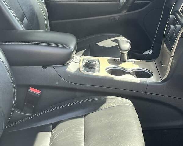 Черный Джип Гранд Чероки, объемом двигателя 3.6 л и пробегом 311 тыс. км за 18000 $, фото 15 на Automoto.ua