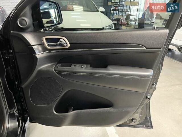 Черный Джип Гранд Чероки, объемом двигателя 3 л и пробегом 183 тыс. км за 18700 $, фото 41 на Automoto.ua