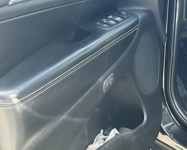 Черный Джип Гранд Чероки, объемом двигателя 3.6 л и пробегом 311 тыс. км за 18000 $, фото 6 на Automoto.ua