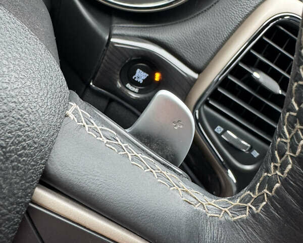 Черный Джип Гранд Чероки, объемом двигателя 2.99 л и пробегом 207 тыс. км за 20900 $, фото 26 на Automoto.ua