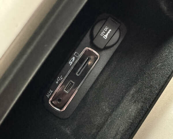 Черный Джип Гранд Чероки, объемом двигателя 2.99 л и пробегом 207 тыс. км за 19999 $, фото 31 на Automoto.ua