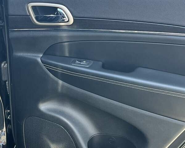 Черный Джип Гранд Чероки, объемом двигателя 3.6 л и пробегом 311 тыс. км за 18000 $, фото 11 на Automoto.ua