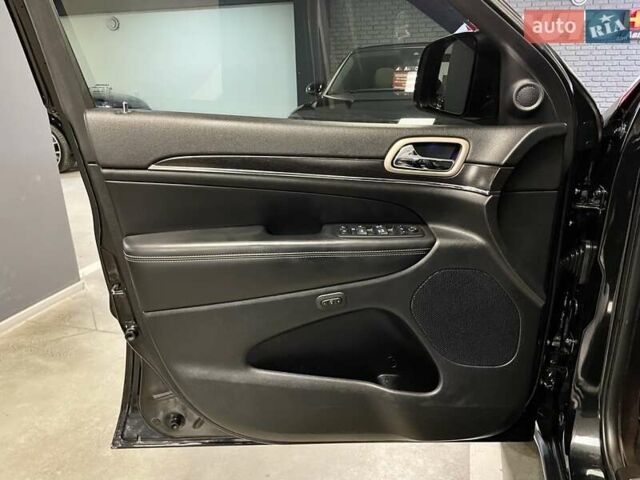 Черный Джип Гранд Чероки, объемом двигателя 3 л и пробегом 183 тыс. км за 18700 $, фото 23 на Automoto.ua