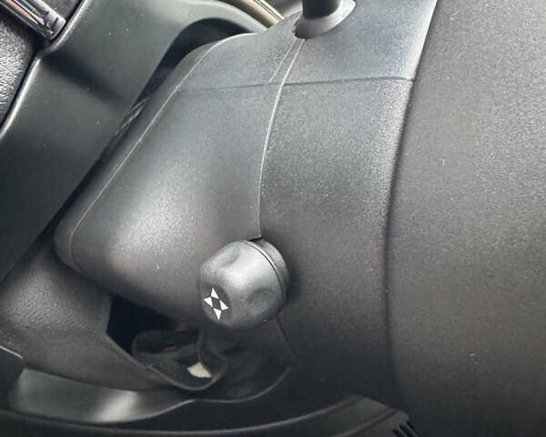 Черный Джип Гранд Чероки, объемом двигателя 2.99 л и пробегом 207 тыс. км за 19999 $, фото 21 на Automoto.ua