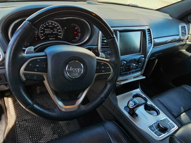 Черный Джип Гранд Чероки, объемом двигателя 5.7 л и пробегом 180 тыс. км за 22500 $, фото 9 на Automoto.ua