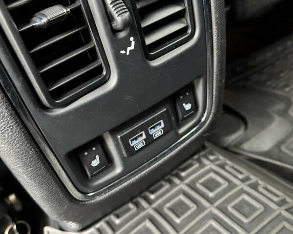 Черный Джип Гранд Чероки, объемом двигателя 2.99 л и пробегом 207 тыс. км за 19999 $, фото 16 на Automoto.ua