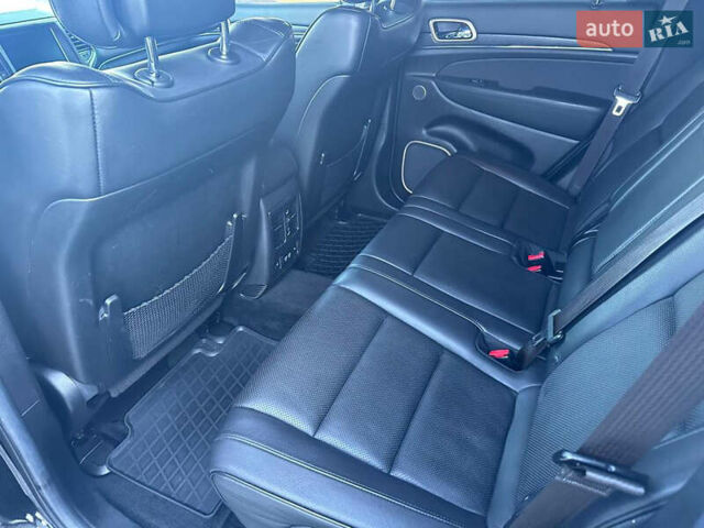 Черный Джип Гранд Чероки, объемом двигателя 2.99 л и пробегом 160 тыс. км за 24500 $, фото 4 на Automoto.ua