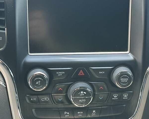 Черный Джип Гранд Чероки, объемом двигателя 3.6 л и пробегом 311 тыс. км за 18000 $, фото 9 на Automoto.ua