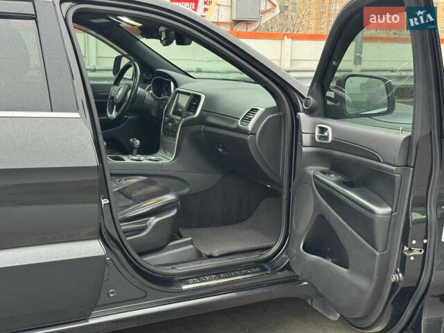 Черный Джип Гранд Чероки, объемом двигателя 3.6 л и пробегом 229 тыс. км за 15300 $, фото 35 на Automoto.ua