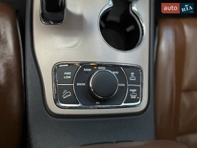 Чорний Джип Grand Cherokee, об'ємом двигуна 2.99 л та пробігом 275 тис. км за 20499 $, фото 50 на Automoto.ua
