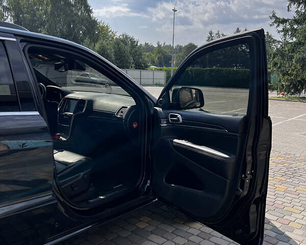 Чорний Джип Grand Cherokee, об'ємом двигуна 2.99 л та пробігом 220 тис. км за 15000 $, фото 23 на Automoto.ua