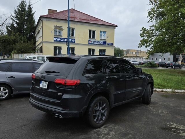 Чорний Джип Grand Cherokee, об'ємом двигуна 5.7 л та пробігом 190 тис. км за 716 $, фото 1 на Automoto.ua